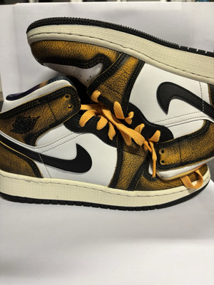 Jordan 1 Mid SE Orange Wear Away (Size 5Y)-image
