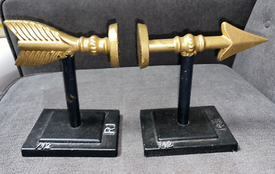 Creative Co-Op Cast Iron Arrow Bookends  Black and Gold - DA4199-image
