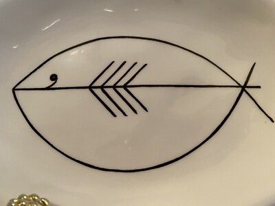 CREATIVE CO=OP  WHITE  Fish Dish/Soap Dish/Snack/Bathroom trinket dish NEW COND-image