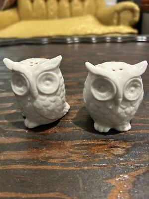 VTG: Cute Owl S and P Shakers - Made by Creative Co-Op -  Ceramic White-image