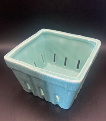 Creative Co-Op Light Green Stoneware Berry Bowl Basket Square Mint Condition-image