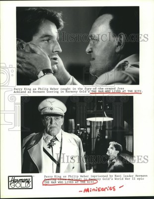 1988 Press Photo Perry King, Joss Ackland, The Man Who Lived at The Ritz-image