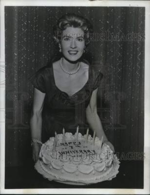 1955 Press Photo Julia Meade presents 7th Anniversary cake for emcee Ed Sullivan-image