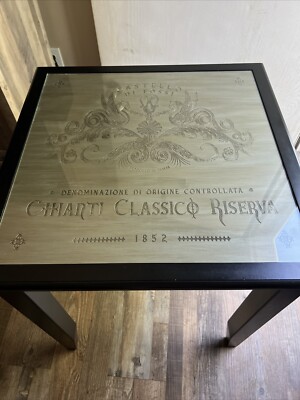 Classico Italian Wine Art Table-image
