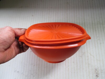 VintageTupperware Orange Servalier Bowl w/ Lid Square Container Vintage Sunburst-image
