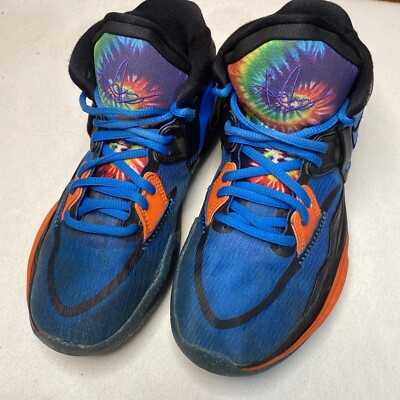 Size 4Y - Nike Kyrie Infinity SE Mid Tie-Dye-image