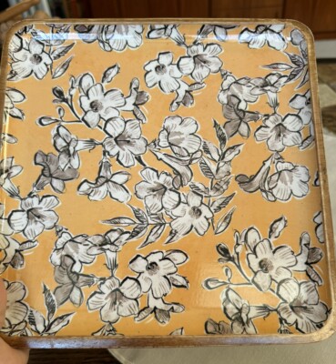 Creative Co-Op Yellow with White Flowers Decorative Wood Tray 9.75”-image