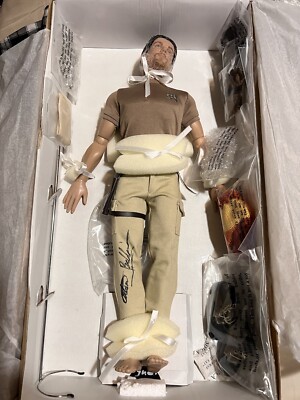 Tonner JOSS WHEDON FIREFLY SERENITY JAYNE COBB Signed By Adam Baldwin-image
