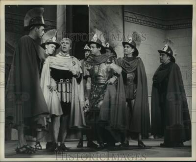 1961 Press Photo Wayne & Shuster perform skit on 