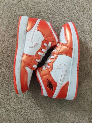  air Jordan retro 1 mid size 4.5 youth/6wmns -image