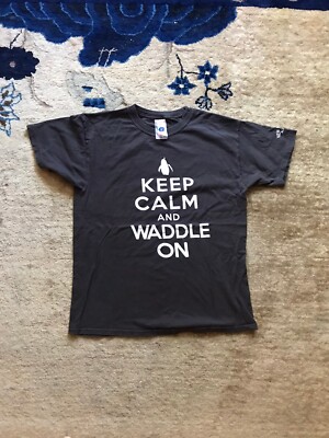 THE DUCK CO Creative Penguin Keep Calm and Waddle On Dark Gray T Shirt Size M-image