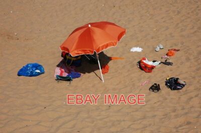 PHOTO  BEACH PARASOL ON JOSS BAY 2007-image