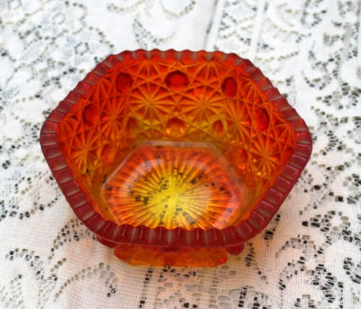 LE Smith DAISY & BUTTON Amberina / Orange Glass Bowl or Nut Dish Hexagon-image