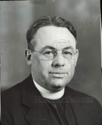 1941 Press Photo Reverend Francis V. Sullivan, S.J. - lra63978-image