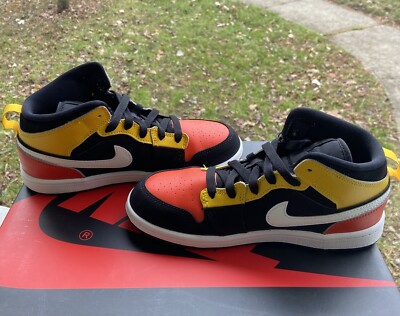 Air Jordan 1 Mid SE GS ‘Amarillo'-image