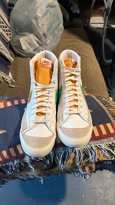 Size 13 - Nike Blazer '77 Vintage Mid Roswell Rayguns-image