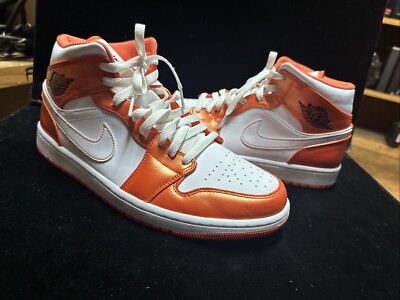 Size 10 - Air Jordan 1 SE Mid Electro Orange-image