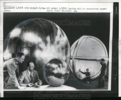 1958 Press Photo Sub-satellites and designer William J.O'Sullivan-image