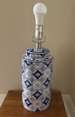 CREATIVE CO-OP Blue And White Ginger Jar Ceramic Lamp 16.5” X 6”-image