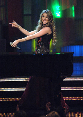 Joss Stone at VH1 Save The Music A Concert To Benefit The VH1 Save- Old Photo 29-image