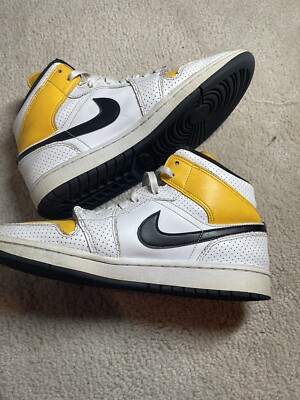 Air jordan 1 mid lazer orange womans size 9-image