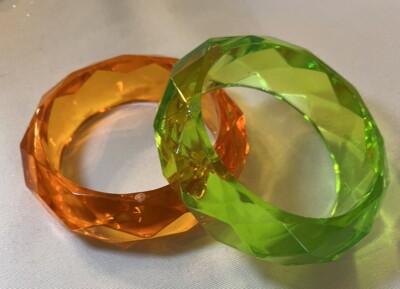 Mid century  modern Bangle Bracelets 7.75 in Faceted Resin orange and Neon Green-image