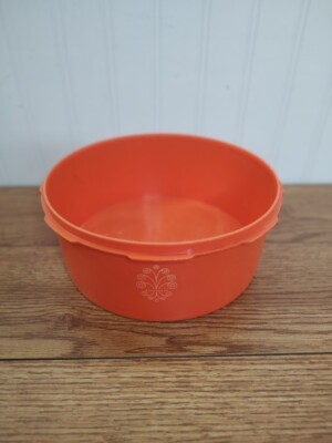 Tupperware Round Storage Container Orange #1204-13 NO LID INV#25-image