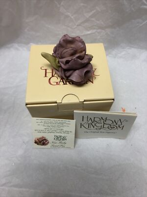 harmony kingdom collectibles New Baby Sweet Pea.-image