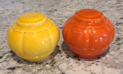 Vintage Riviera Lotus Design Mid Century Salt and Pepper Set Yellow & Orange-image