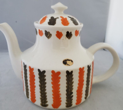 Lot 405: arthur wood teapot england Vintage orange green mid century modern-image