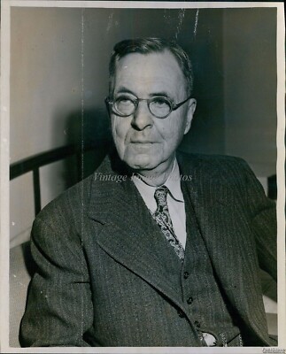 1946 Photo Admin Asst James O'Sullivan Columbia Basin Commission Government 8X10-image