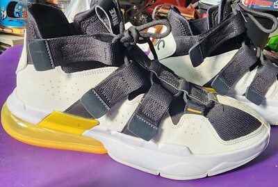Nike Air Edge 270 Men’s Sz 10.5 Shoes White Black Orange Worn Once-image