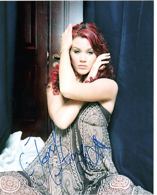 Joss Stone Singer Beautiful Pose Signed 10x8 Col Photo Autographed-image