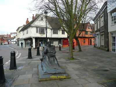 Photo 6x4 Cardinal Wolsey sculpture St Peter's Street Ipswich Creative Co c2016-image