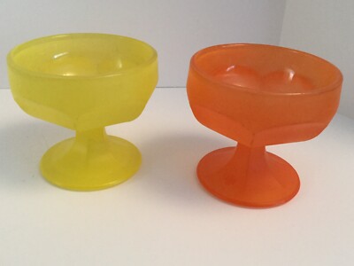 2 VTG FEDERAL GLASS ORANGE & YELLOW DESSERT PEDESTAL BOWLS PANELED Mid Century -image