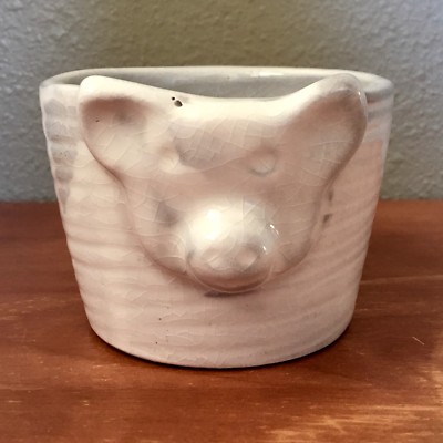 CREATIVE CO-OP Scalloped Pig Hog Terra-Cotta Pot Dish NO CHIPS Antiqued White-image