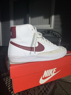 Size 6.5 (GS) - Nike Blazer Mid 77 White/Team Red-White-Black-image