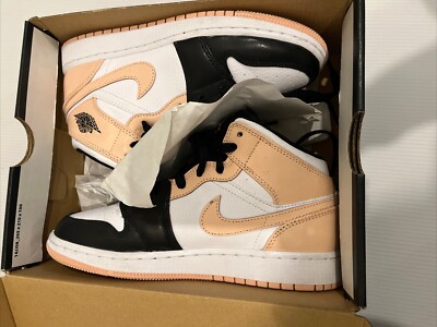 Nike Air Jordan 1 Mid (GS) 554725-133 Size 4.5Y Arctic Orange White Black-image