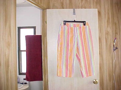 Women's Capri Briggs NY Size 8 Striped Orange Green Blue W30 In19 H40 R10 Cotton-image