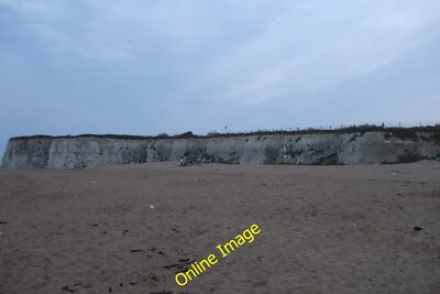 Photo 12x8 Joss Bay III, Broadstairs Kingsgate/TR3970 Looking towards the c2010-image