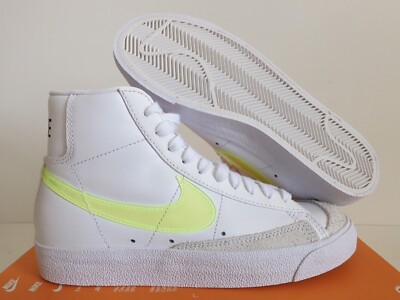 WMNS NIKE BLAZER MID 77 ESSENTIAL WHITE-VOLT-ORANGE-BLACK SZ 6 [DJ3050-100]-image