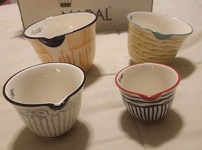 Creative Co-Op Stoneware Set Of 4 Handpaint Measuring Cups 1/4, 1/2, 1, 1-1/2  K-image