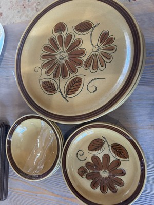 Vintage LA Mesa Stoneware dinner Plate 10 1/2 inch Made In Japan-image