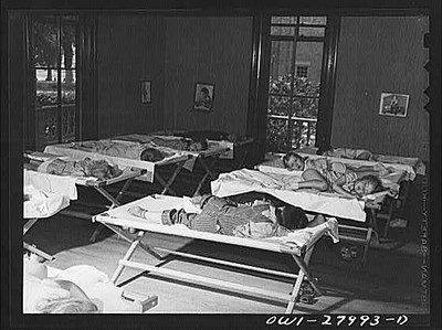 Photo:Texas. Nursery school children taking a mid-afternoon nap, Orange-image