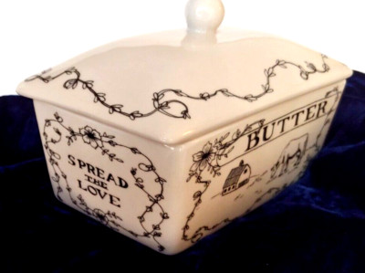 Creative Co-Op Country Stoneware Butter Dish with Lid, 