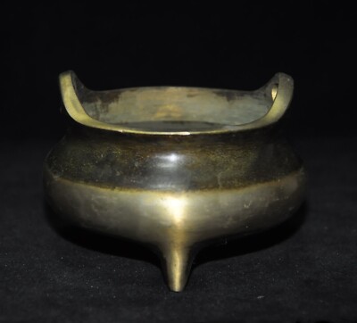 China Chinese Buddhism temple pure bronze joss Incense burner Censer statue-image