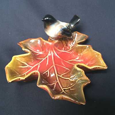 Bird Sitting On A Autumn Leaf Creativeco-Op-image