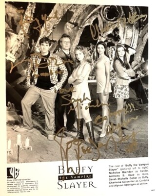 BUFFY THE VAMPIRE SLAYER cast signed 8x10 photo Sarah Gellar Joss Whedon-image