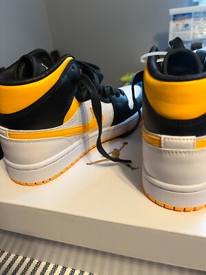Size 6 - Jordan 1 Mid SE White Laser Orange 2020-image