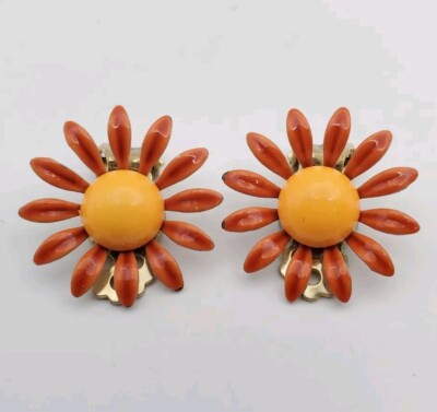 Vintage Orange ENAMEL FLOWER EARRINGS Daisy Clip Ons Yellow Mid Mod 1